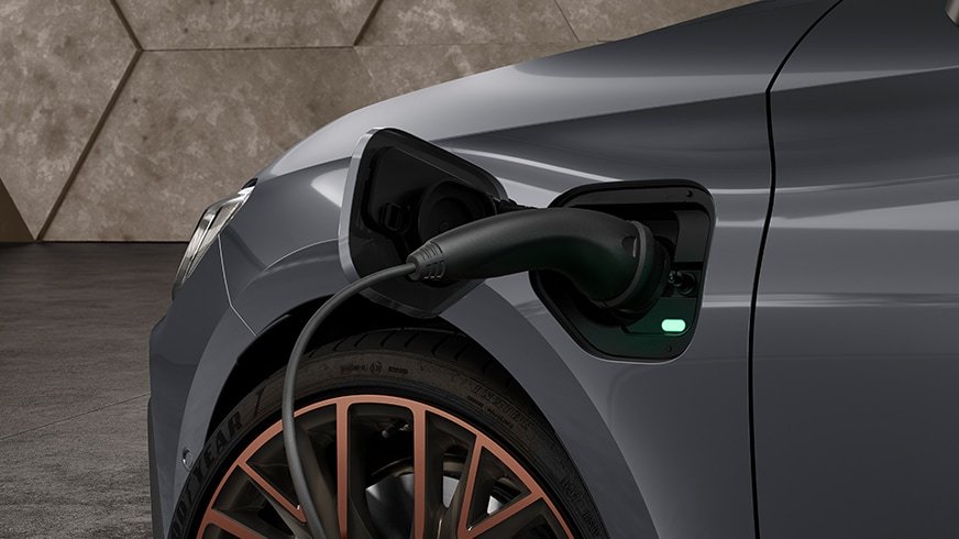 new CUPRA Leon Sportstourer ehybrid Family Sports Car in graphen